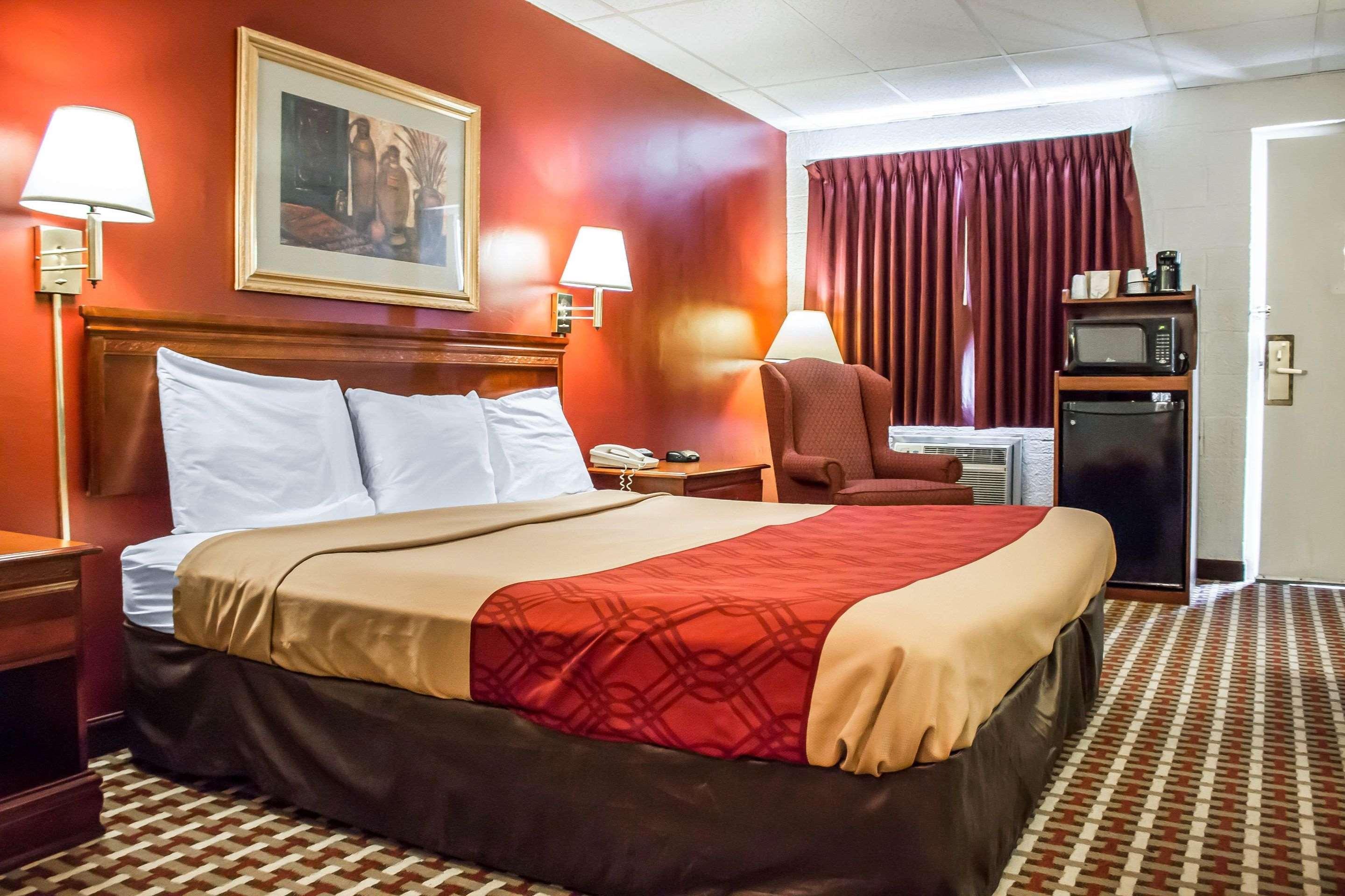 Hotel Econo 2*