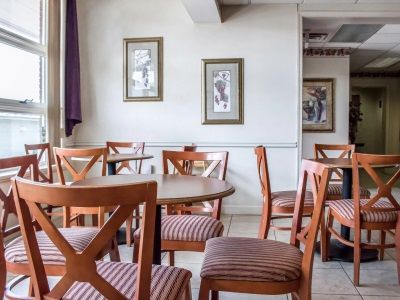 Hotel Econo